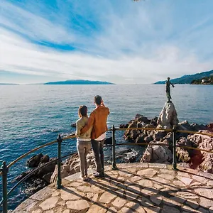Maja With Free Private Parking And Lovely Sea View Terrace Opatija